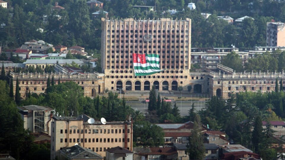 Здание парламента республики Абхазия. Сухуми