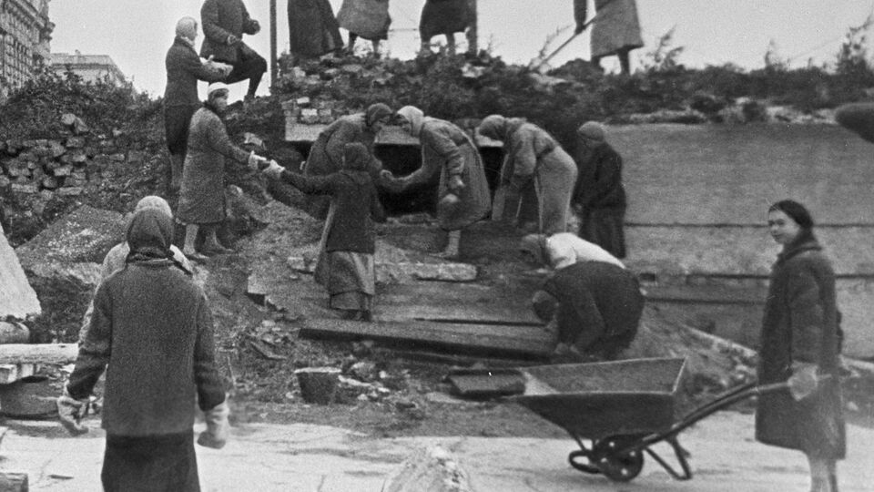 ЛЕНИНГРАД ВЕЛИКАЯ ОТЕЧЕСТВЕННАЯ ВОЙНА