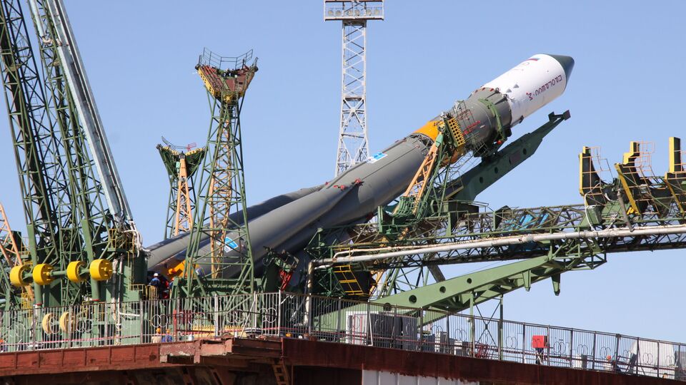 Вывоз ракеты "Союз-У" на стартовый комплекс