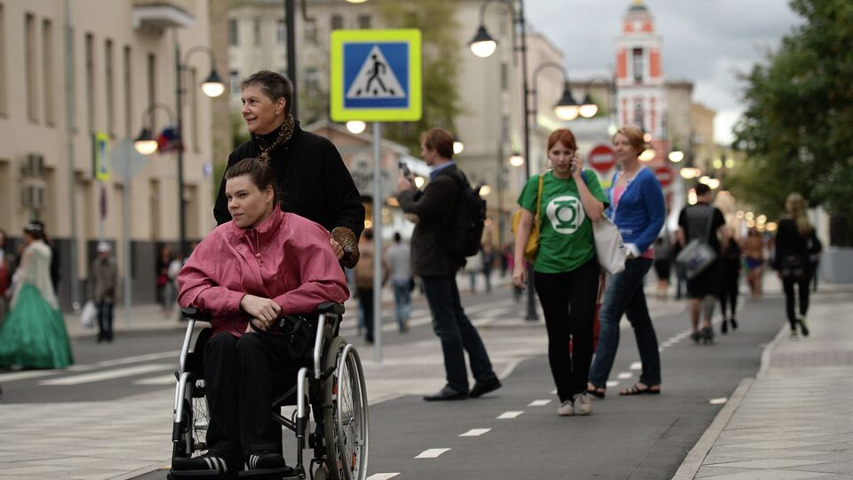 Новые социальные стандарты: общество и люди с ограниченными физическими возможностями
