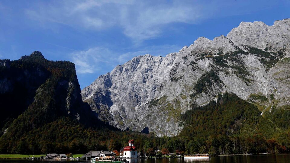 Церковь Св. Бартоломео на озере Кёнигзее в Баварии