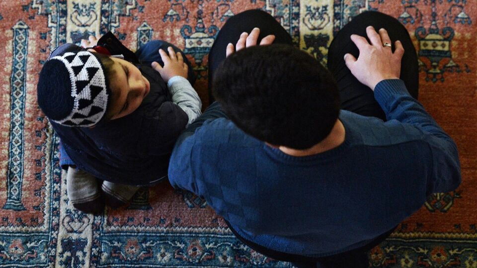 Пятничная молитва в мечети Ханского дворца в Бахчисарае