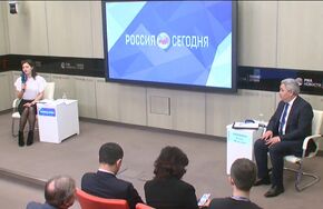 Пресс-конференция посла Киргизии в России Болота Отунбаева