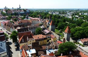 Вид на Старый город с верхушки церкви Олевисте - самого высокого строения средневековой Европы