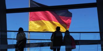 Флаг Германии на здании Рейхстага