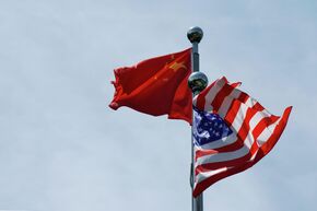 Флаги США и Китая