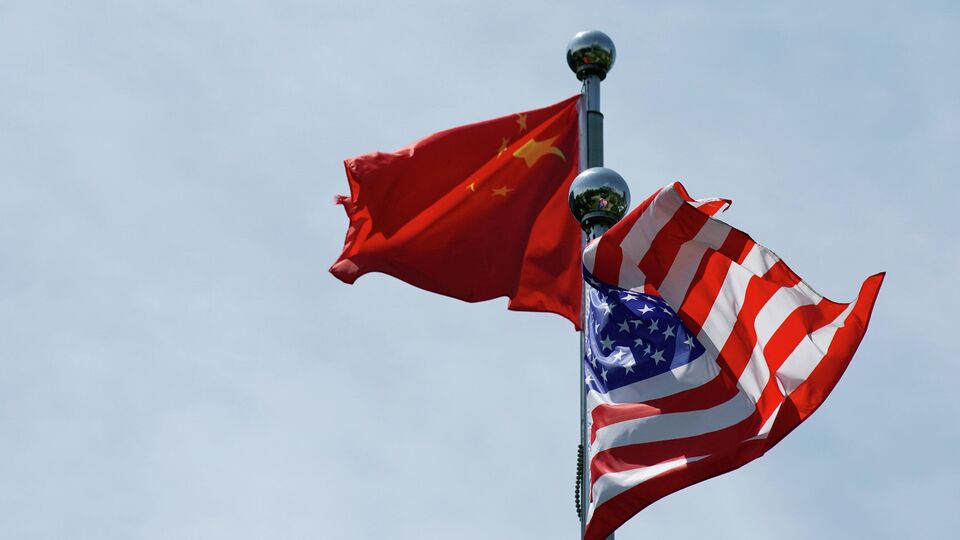 Флаги США и Китая
