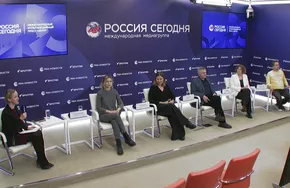 Малый 15:00 Пресс-конференция, посвященная проведению VI Всероссийского конгресса молодежных медиа