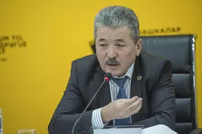 Первый заместитель председателя кабинета министров Адылбек Касымалиев